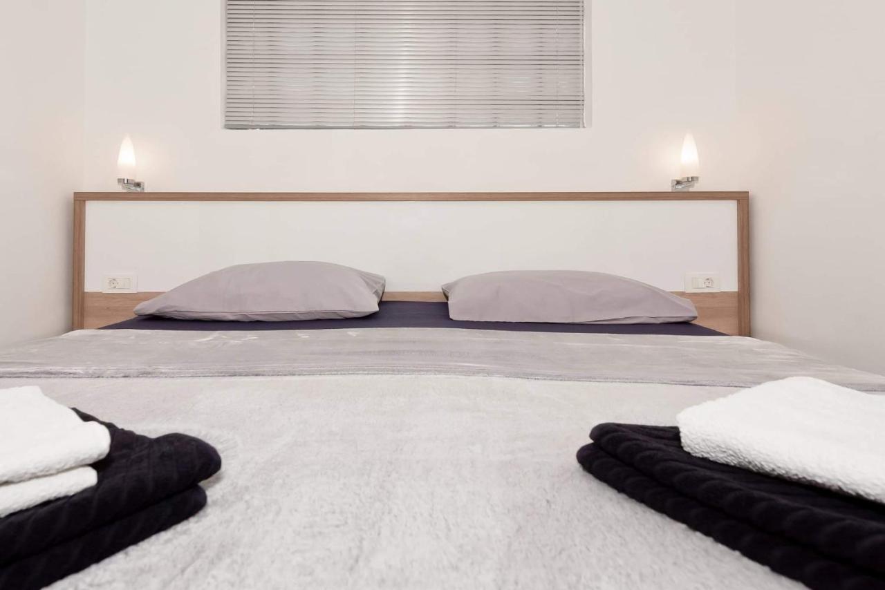 Apartment White Pearl Ražanac Eksteriør billede