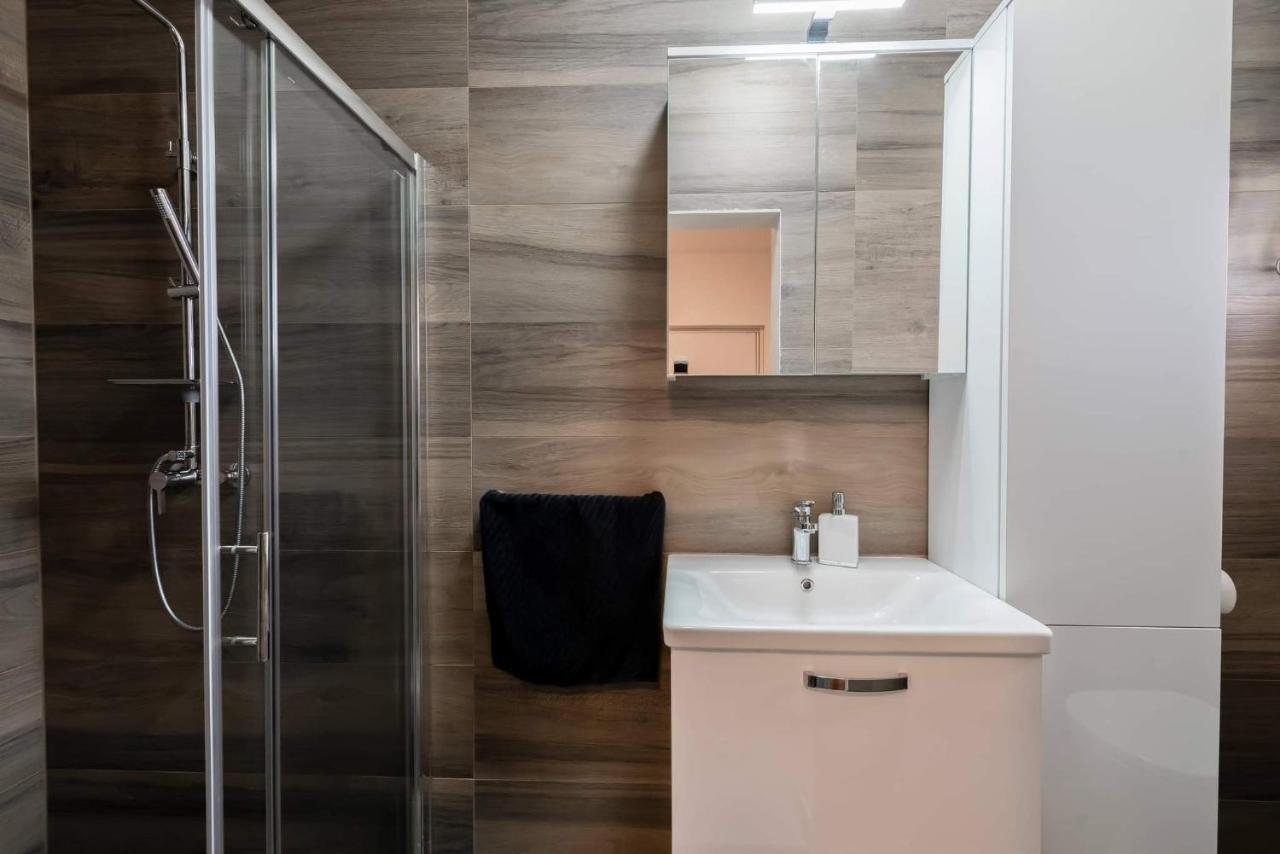 Apartment White Pearl Ražanac Eksteriør billede