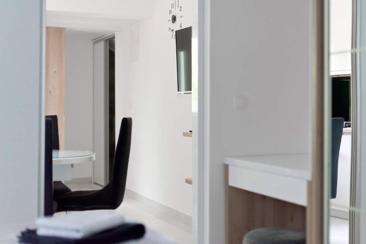 Apartment White Pearl Ražanac Eksteriør billede